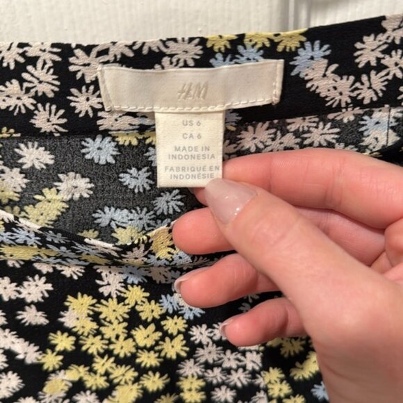 H&M Midi Skirt - Picture 2 of 4